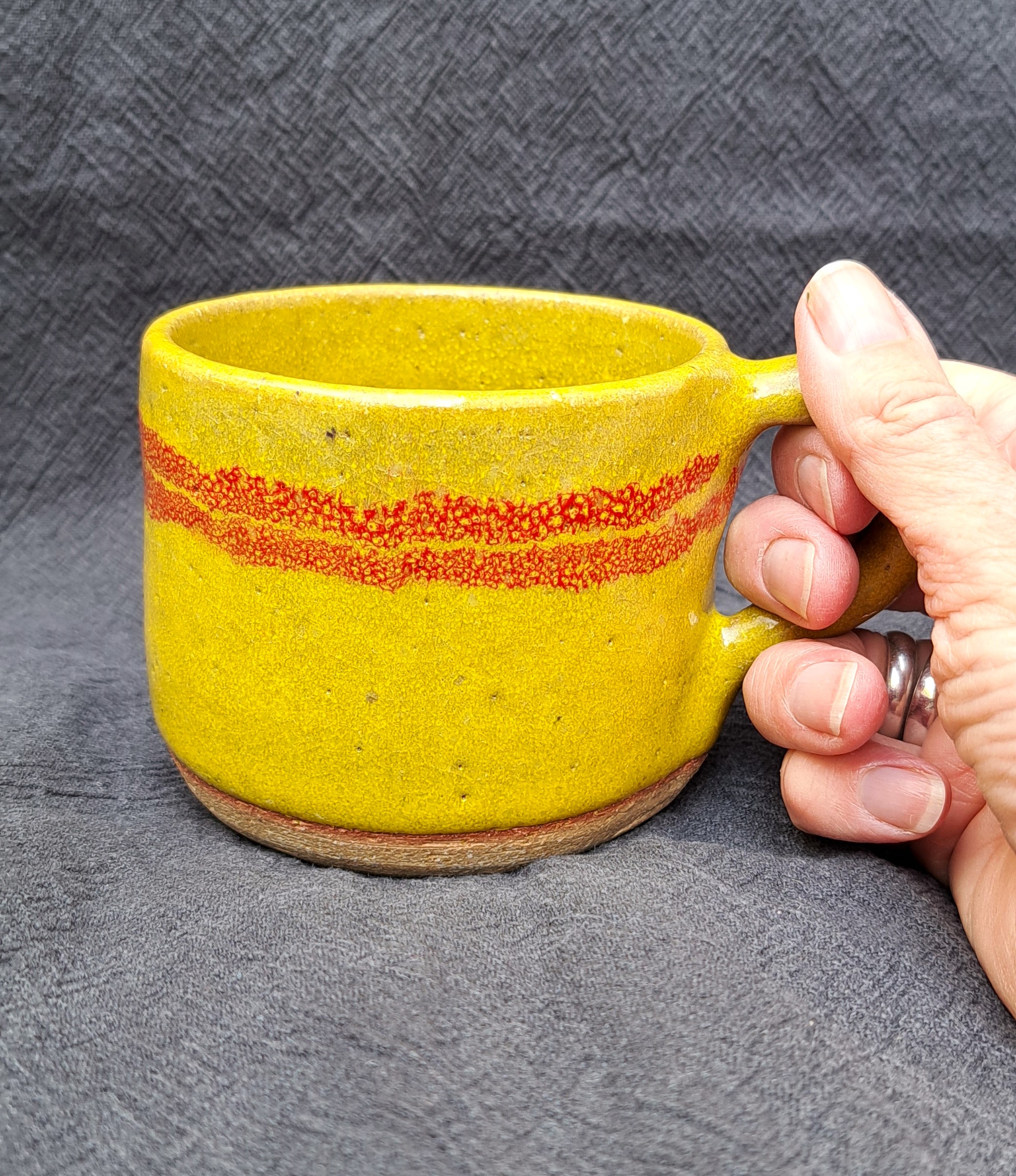 marigold mug with handle (small) marigold mug with handle (small)
